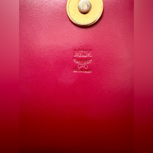 ⭐️⭐️MCM Mina Crossbody Bag with Gold Chain (COA) - Picture 9 of 13